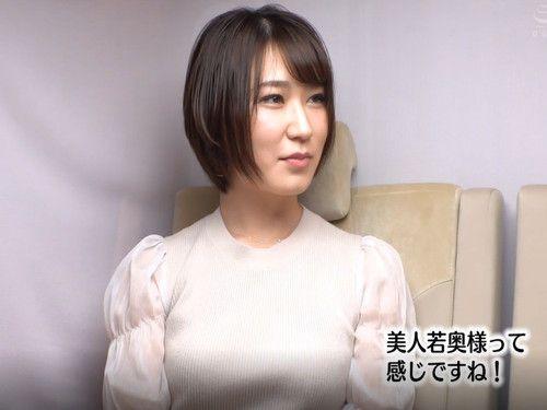 ＜素人＞清楚な奥様の裏の顔は貪欲な性欲！なりふり構わずイキまくる！熟れた生マ○コの本気度120％のイキっぷり！