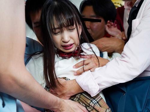 ＜女子高生レ〇プ＞取り囲んでチッパイ＆顔面＆マ○コに溜めこんだ男汁を噴射しまくり中出し連発レ×プ！＜集団痴漢＞