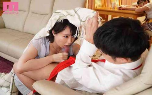 【中山ふみか】カノジョに見えない場所で彼女の姉にフェラ・授乳手コキ・乳揺れSEXで抜かれまくり！