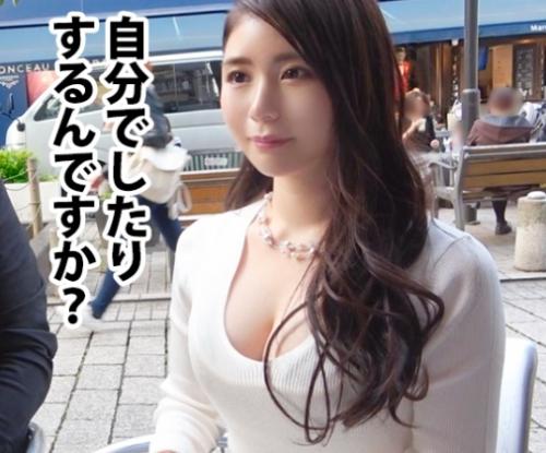 ＜素人＞★この潮吹き正に本物！★ロリ巨乳の奥様が家の中で潮吹き、中出しされまくる 最高の作品！！