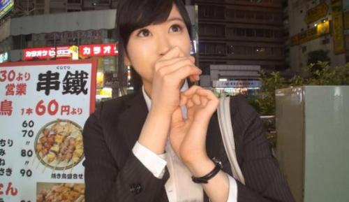 ＜素人ナンパ＞ゲットしたのは…黒髪で清楚なOLさん！パンストに包まれた美脚は艶めかしさが満点でございますよ！