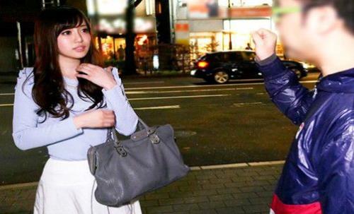 終電を逃した女性をナンパ、ゲットできた女の自宅で「飲みなおしましょう」ということでレッツゴー/見事ハメハメｗ