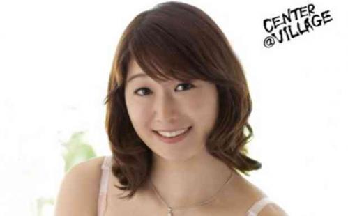 ＜熟女＞【萩野美佳子】好みの男性に誘われると断れず受け入れてしまうという人妻