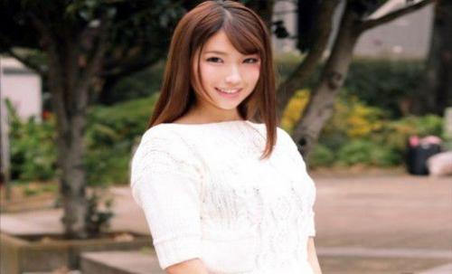 ＜ナンパ＞美人素人女子大生をGETしお宅訪問・生のデカチンをみてムラムラ・エロ美乳で乱れまくり喘ぎまくりで真正中出し！！
