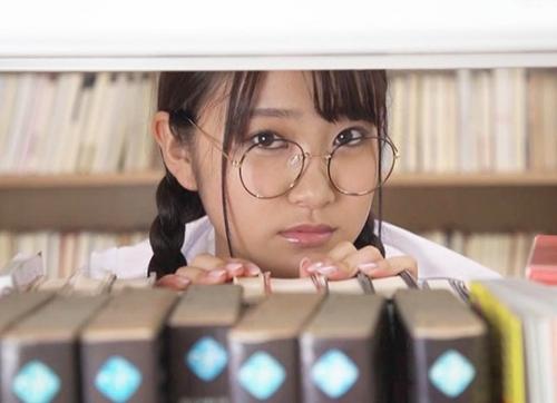 【姫咲はな】メガネっ子女子奇跡のIカップ！褐色肌の姫咲はなが最初で最高の校則違反を犯し学校で初中出し！