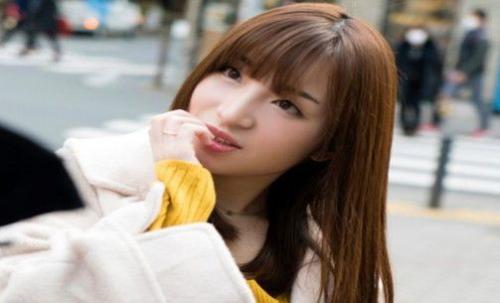 ＜素人＞とにかく逝かせまくってイキ膣の追撃手マン！！潮を出し切らせるまでGスポ擦り！！びくんびくん無許可強制中出し！