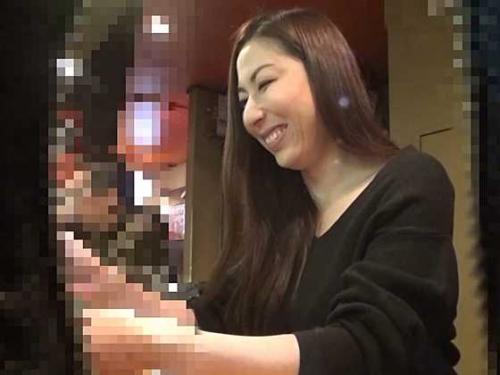 【人妻ナンパ】『あぁッ…中はだめぇ…♥』懇願無視して中出しFuck！結局は満足した淫乱奥様ｗ