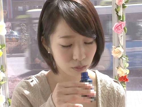 「いやっ、ダメぇぇ♥」媚薬ガンギマリの清楚奥様！よだれ垂らして大絶叫＆チ○ポ懇願しまくりの痴態丸出しFuckで絶頂ｗ