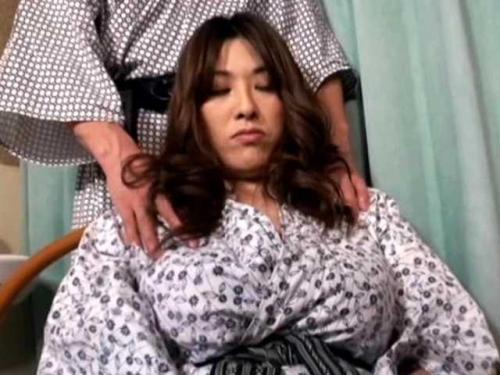 【熟女】『んっ、だめぇ…♥』嫁の母はむっちりセクシー！理性崩壊してたっぷりボディを味わう男ｗ