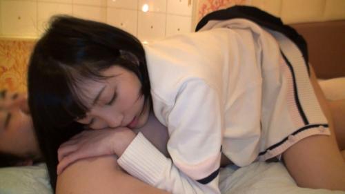 〈女子校生〉制服ｊｋがおじさんチンポを足コキで弄びながらの着衣セックス♪