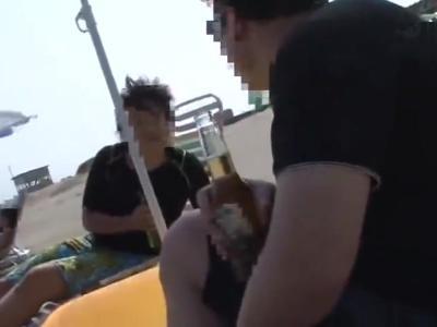 /水着:悪戯/ビーチでバイトしていた綺麗な女の子をレイプ！ローター仕込まれて恥ずかしそうにモジモジ！抜けすぎ注意なスケベ映像