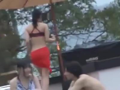 /羞恥:企画/『やめてください…』美人なプール監視のバイト娘をレイプ！水中でスイミングウェアを下げられた美女！即抜け注意なスケベ動画