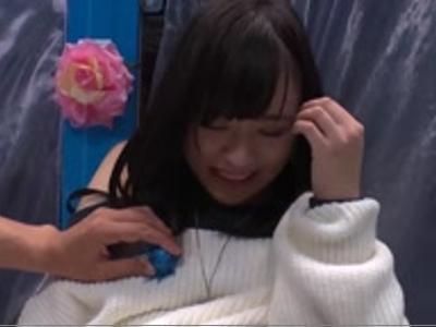 /女子大生:エロ動画/激カワな美女が固定バイブで感じまくって我慢できずにHまでしちゃった！男性におすすめのR18動画
