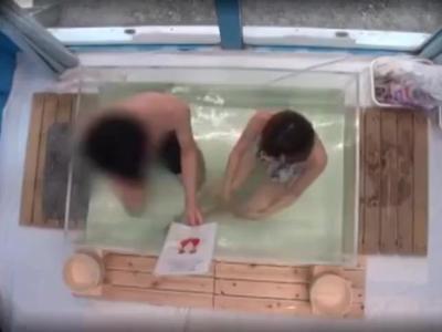 /リフレ:水着/【素人ナンパ】仲のいい男女を2人っきりで混浴してもらったら発情してHしだした！妄想注意なスケベ映像