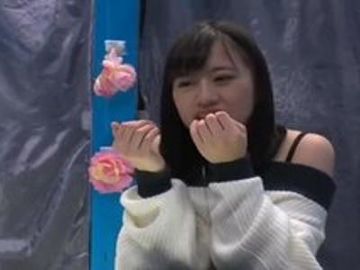 /マジックミラー:素人/激カワな美女が固定バイブで感じまくって我慢できずにHまでしちゃった！削除前に見なきゃ損