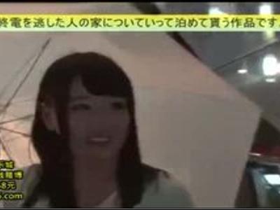 /企画:ドキュメンタリー/街にいた男性を逆ナンして自宅に泊めてもらう代わりにエッチなご奉仕♡！体型最高な美女