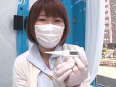 /見えてないよね??:素人/『ちょっと待ってください！』可愛い看護婦さんにチンチンを合法的に露出！フリーで見れちゃうR18映像