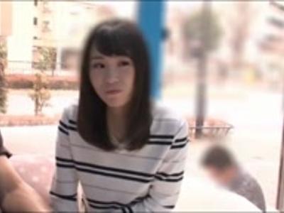 /外見える!?:人妻ナンパ/『中はダメ～』産後のママがチンポすりすりしてたら発情してエッチ！右手が止まらないR18動画