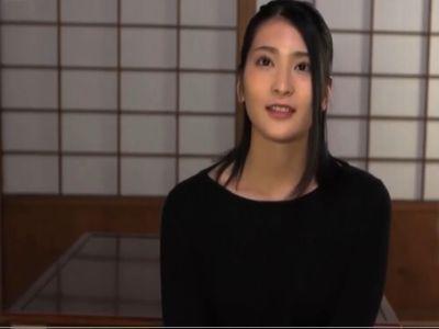 /本庄鈴:美少女/1万人が予約した美女のデビュー作品！慣れない感じが最高な美女のお披露目SEX！そそる体の美女