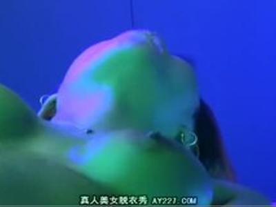 /スレンダー:エロ動画/日サロの店員がお姉ギャルに媚薬を使ってイタズラ！驚愕の神ビデオ