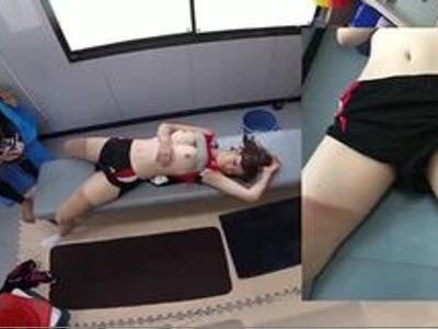 /レイプ:美少女/部活中の高校生に睡眠薬を飲ませて部室で寝ているすきにレイプ！フル勃起注意なスケベ映像