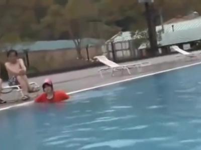 /羞恥:企画/『やめてください…』美人なプール監視のバイト娘をレイプ！水中で水着を下げられた美女！即抜け注意なスケベ動画