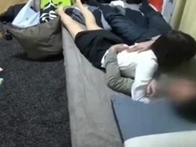/巨乳:美少女/激カワJDを自宅にお持ち帰りしてH隠し撮り！驚愕の神ビデオ