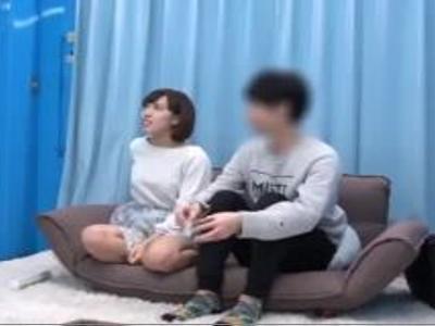 /マジックミラー:ナンパ/大学の友達と素股企画で発情してそのまま本番SEX！いやらしいエッチな映像