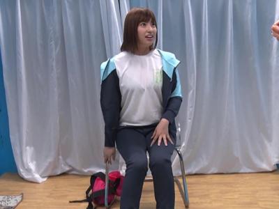 /マッサージ:リフレ/ナンパしたスポーツJDの膣圧チェックからのおマ〇コマッサージからのH！センズリ向きのR18動画