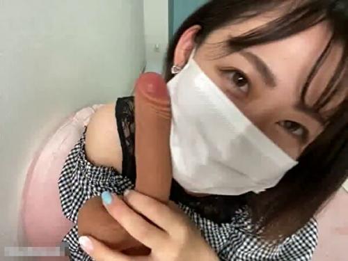 【ライブチャット】「リアルwビックリしたwこれでほっぺ叩くの大好きw」ドマゾ娘ディルドスリスリオナニー！