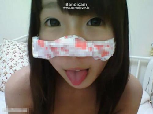 【ライブチャット】「チュッ！顔埋められたことないよw」ハリのある巨乳したスケベ娘がエロ配信！