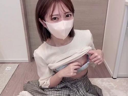 即絶頂「すぐ挿っちゃいそう…気持ちぃとこ当たる…あぁぁイクイクイクッ！」　パイパンビッチ美少女【無修正ライブチャット】