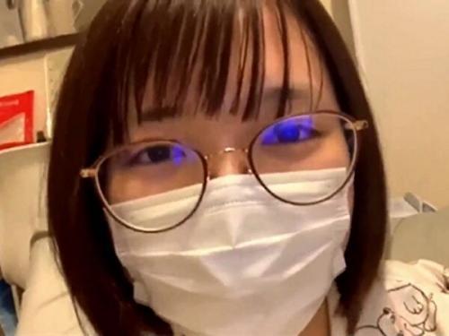 「グチュグチュグチュ…あぁぁぁ！やばっ…やばい…」パイパン発情美少女が絶頂【無修正ライブチャット】