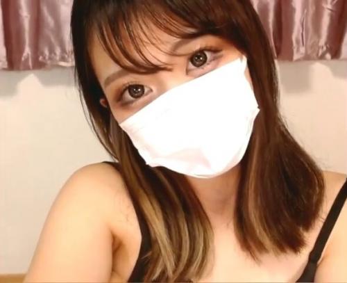 【ライブチャット】「何カップかな？ホック外した…」美乳美尻美少女がエロ配信！