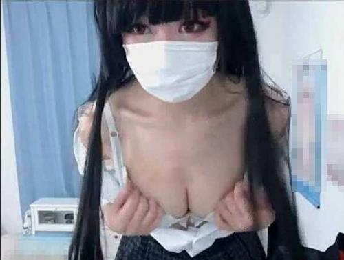 「うふっｗ」アニメオタク制服美乳ドマゾ娘がヌルヌルパイパンマ〇コを弄りまくりオナニー【無修正ライブチャット】
