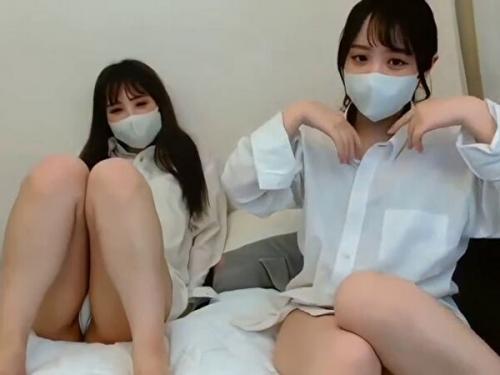 ビッチコラボ「エロいお尻？お毛毛みたい？いいよーwビラしゃぶってぇ！彼氏募集中w」淫乱お姉さん【無修正ライブチャット】