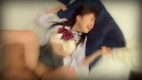 顔出しヤバ動画『安全日だから大丈夫だよ♡』激カワJKと制服着衣のまま好き放題セックスして、気持ち良く膣内射精の中出し！