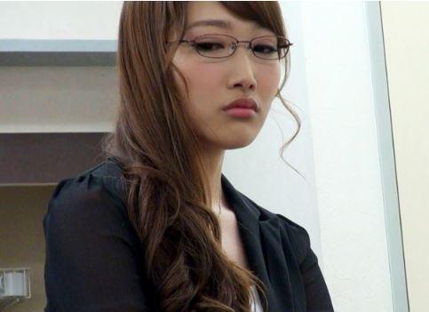 有原あゆみ　恨みを持った部下たちが女社長をチンポで襲撃！！むかつく女社長を皆で犯し凌辱する！！
