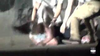 閲覧注意！帰宅途中のJKを拉致り集団レイプ！美女が犯されている現場を隠し撮りの個人撮影動画が流出！