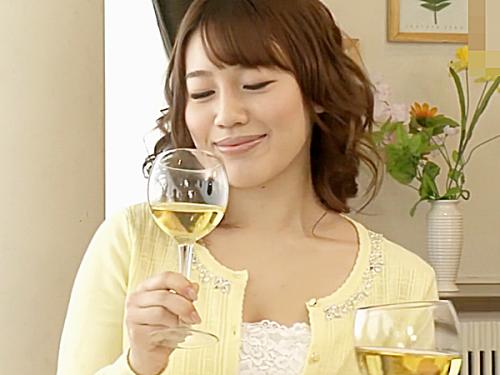 ◆エロドラマ・人妻NTR｜寝取らせ・本田莉子◆上品で清楚な奥様が夫婦でワインのオフ会に参加。飲みすぎて寝ちゃいますが..