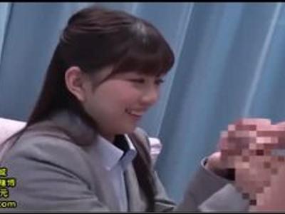 [美乳.エロ動画]『入れないで…』チェリー君とのラップ越しの素股でゴム無し膣内射精されたJD！ギンギン確定