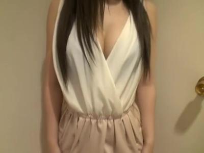 [素人.ギャル]『お兄さんかっこいいね♡』エロすぎるセクシー美容師が男性客を店内で誘惑！女性が見てもいいスケベ映像