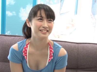[見えてないよね??.女子大生]【エロエロカー】チェリーがスタイル最高な女性に初めてのチンポ挿入！ムンムンな女の子の18禁映像