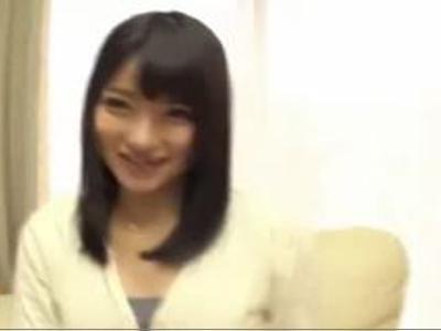 [美乳.エロ動画]『素股だけって言ったのに…』きれいなJDのチン舐抜き素股からの本番H！抜けすぎ注意
