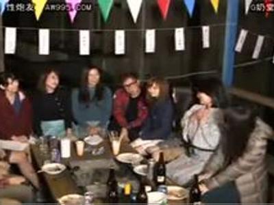 『秘密だからね♡』奥様たちが主人に内緒で旅行先ではじけまくり！何回でも抜ける娘