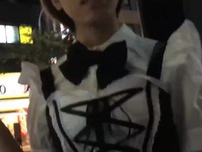 『外国人コスプレイヤー可愛い♡』ロリ顔の美女をナンパして即ハメ！100％興奮しちゃうエロ動画