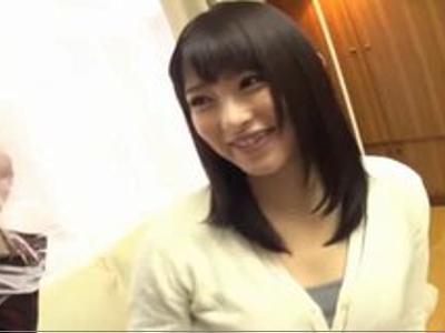 [大学生.素人]『素股だけって言ったのに…』可愛い大学生のチン舐抜き素股からの本番H！シコシコ必須の映像