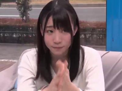 [外見える!?.女子大生]「待ってください」質問に回答中の女子大生の隙を見ていきなりちんぽ即挿入！即抜け注意な18禁映像