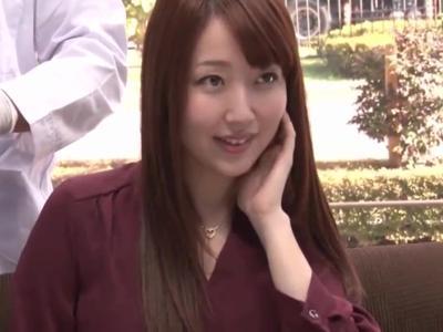[ムンムンカー.美人妻]「恥ずかしぃよ～」セレブ妻がおっぱいを集中的に責められ本気で感じまくり！セクシーな女の子のR18動画
