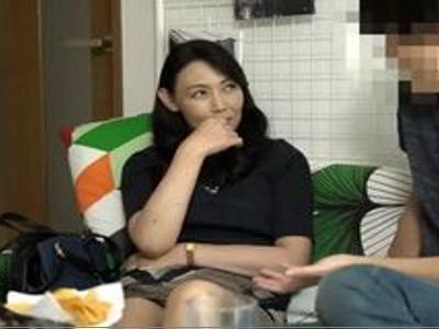[人妻ナンパ.盗撮]【人妻ナンパ】一途な奥様がナンパされて我慢できずに不倫！何度でも見たいいい女